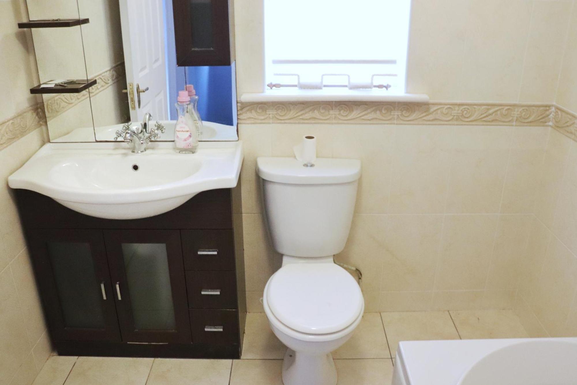 Deluxe Dwelling - 15 Mins From Cork City/Airportアパートメント エクステリア 写真