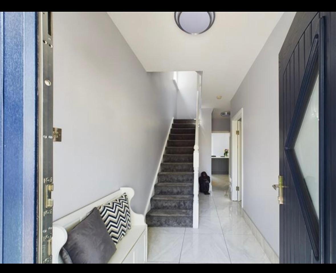 Deluxe Dwelling - 15 Mins From Cork City/Airportアパートメント エクステリア 写真