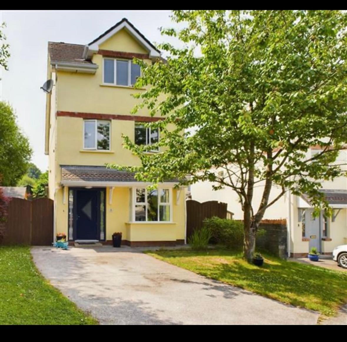 Deluxe Dwelling - 15 Mins From Cork City/Airportアパートメント エクステリア 写真